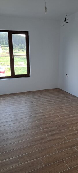 Servicii amenajari interioare/exterioare si constructii case.